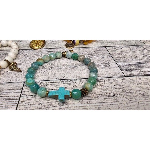 Lot of 4 Liv N Grace Stretch Bracelets Natural Stones Charms Cross Handmade - Picture 2 of 7